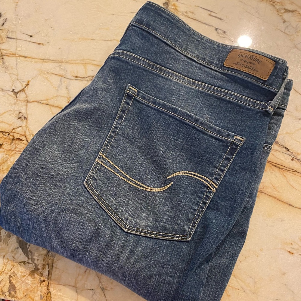Signature Levi Strauss Womens Jeans